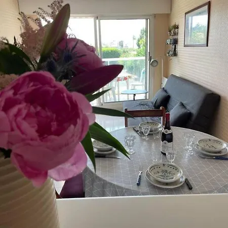- Le Montauban - Avec Grande Terrasse La Chaume